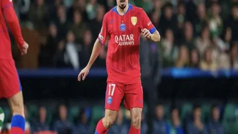 皇马锁定B费接替莫德里奇，全力追逐，曼联标价9000万欧引热议。