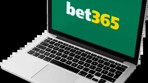 艾玛·拉德卡努不慎跌倒，观众目睹其紧急退场瞬间